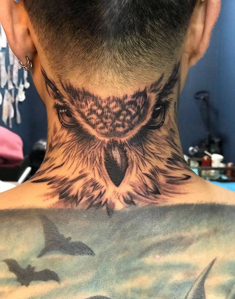 猫头鹰纹身图片_颈部欧美写实纹身图案