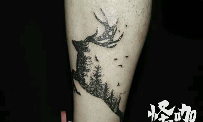鹿纹身图片_腿部欧美动物原创成品纹身图案