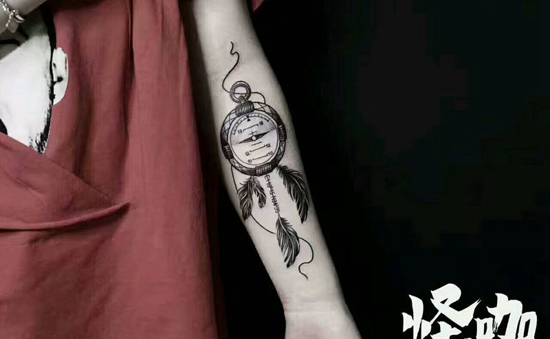 指南针纹身图片_手臂欧美静物原创成品纹身图案