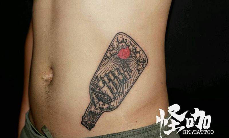 帆船纹身图片_腹部欧美静物原创成品纹身图案