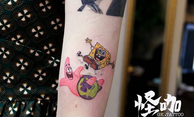 海绵宝宝＆派大星纹身图片_手臂纹身图案