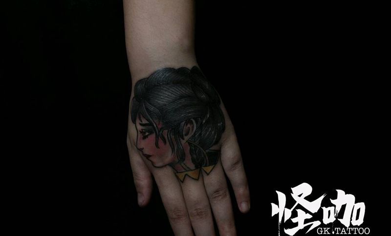 欧美手背纹身图片_手部欧美人物原创成品纹身图案