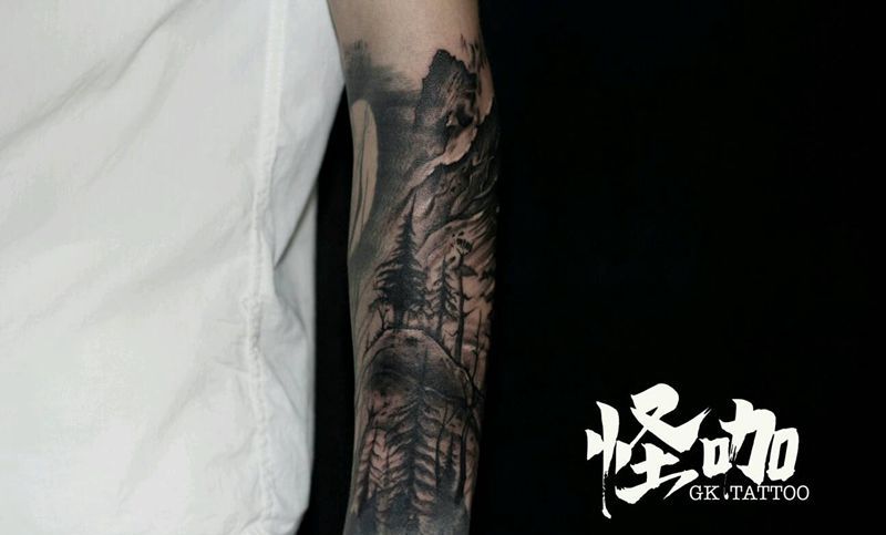 黑灰作品纹身图片_手臂写实静物原创成品纹身图案