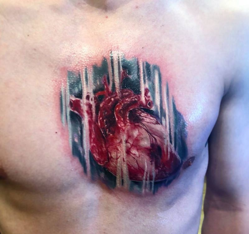 心脏纹身图片_成品写实欧美原创胸部纹身图案