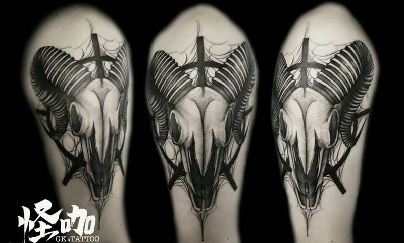 羚羊纹身图片_腿部纹身图案