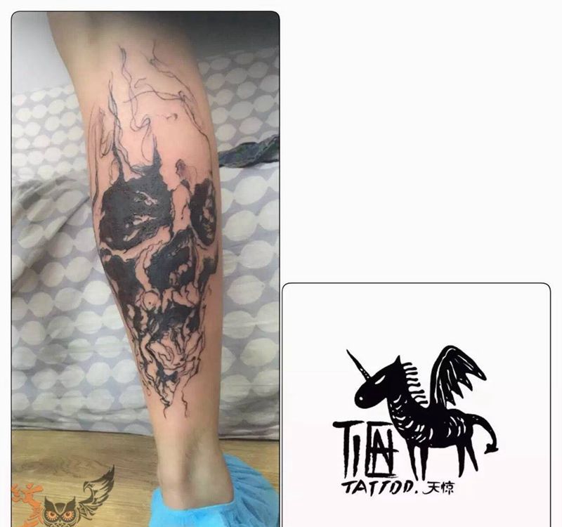 新风格骷髅纹身图片_成品腿部欧美清新纹身图案