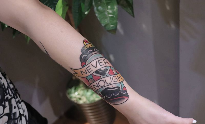 school沙漏纹身图片_手臂Old School纹身图案