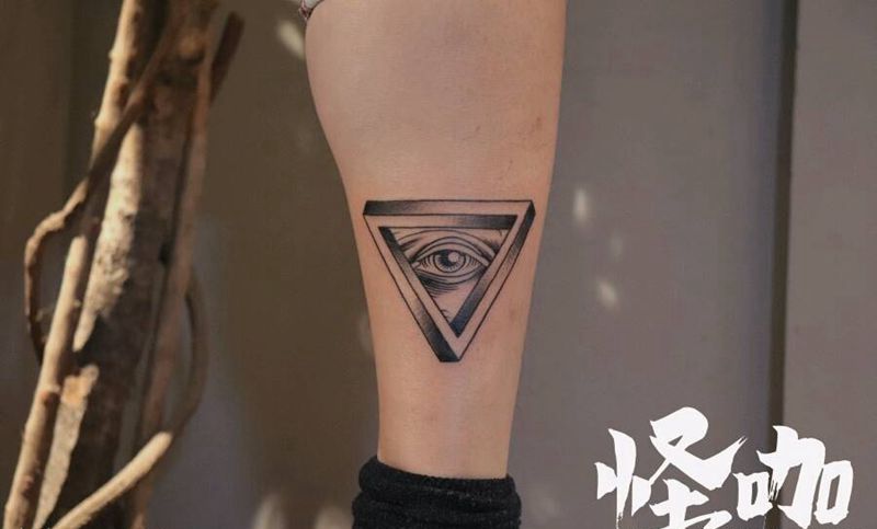 真理之眼纹身图片_手臂纹身图案