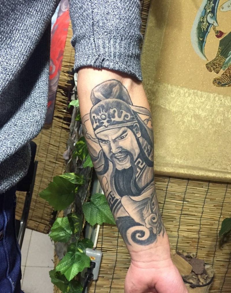 二哥恢复两个月后纹身图片_成品手臂人物传统纹身图案