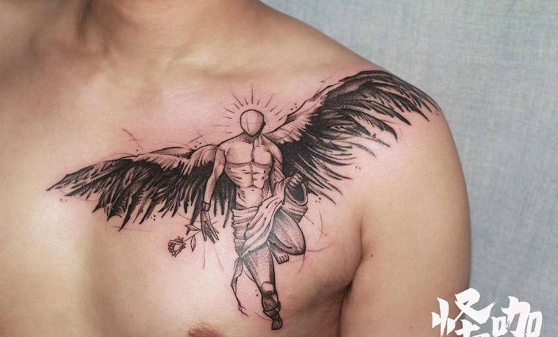 胸口大天使纹身图片_胸部纹身图案