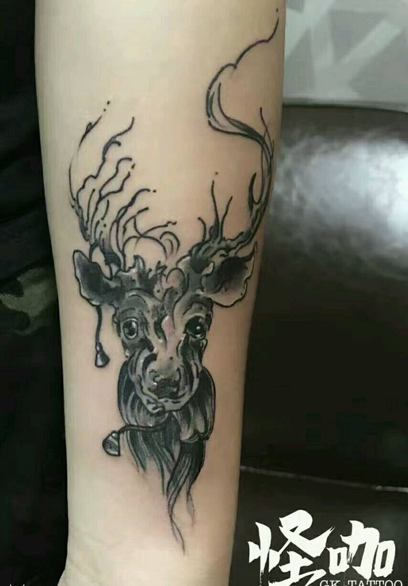 鹿纹身图片_手臂欧美动物原创成品纹身图案