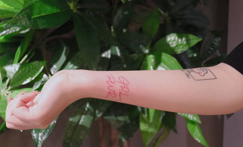 小字母纹身图片_手臂纹身图案