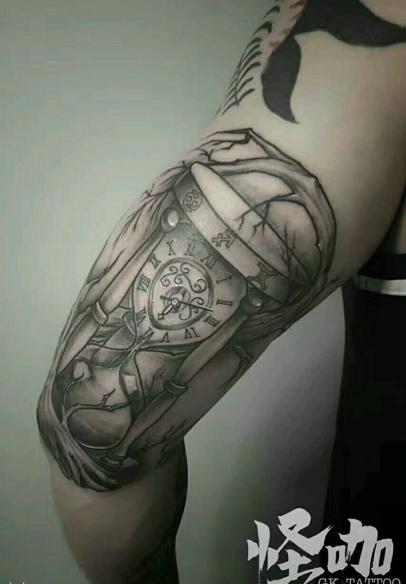沙漏纹身图片_手臂欧美静物原创成品纹身图案