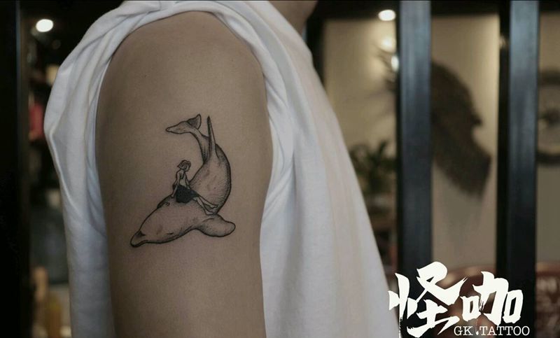 大鱼海棠纹身图片_手臂纹身图案