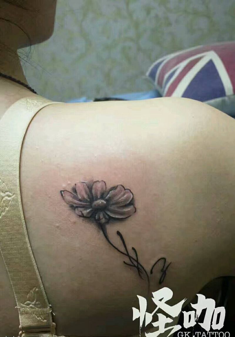 花卉纹身图片_肩部清新植物原创成品纹身图案