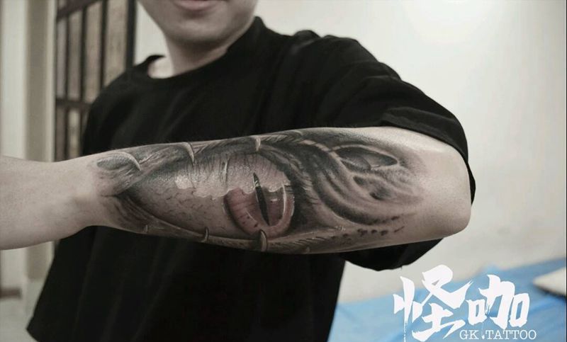 眼纹身图片_手臂纹身图案