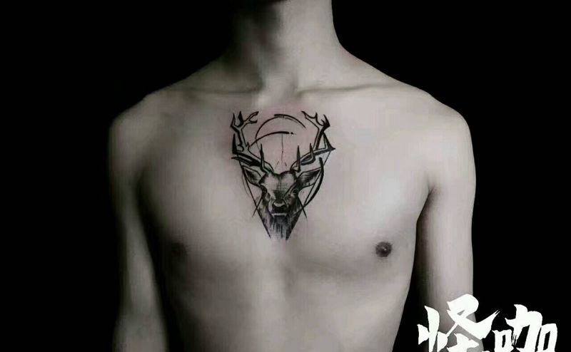 麋鹿纹身图片_背部欧美动物原创成品纹身图案