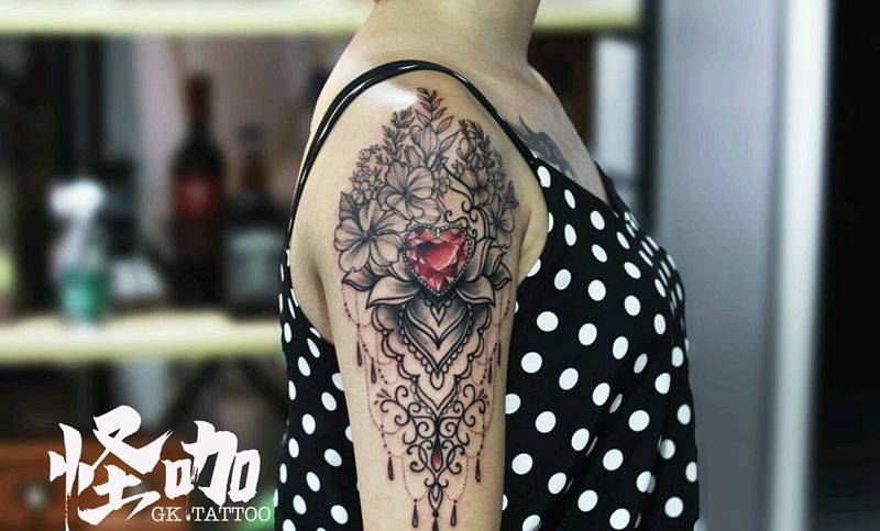 素花纹身图片_手臂纹身图案