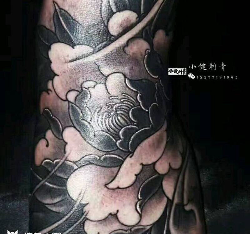 脚面牡丹发纹身图片_