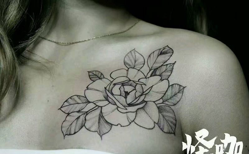 玫瑰纹身图片_胸部欧美植物原创成品纹身图案