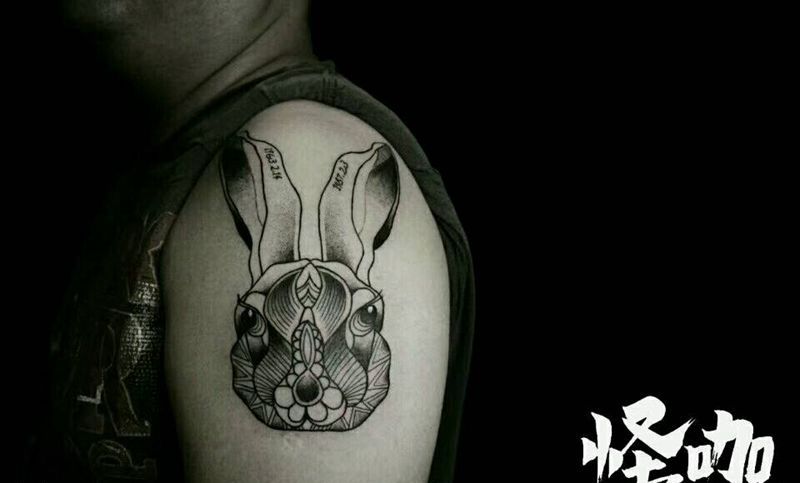 兔子纹身图片_手臂欧美动物原创成品纹身图案