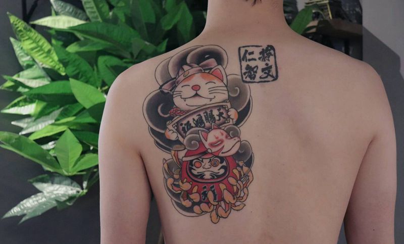 天赐鸿福纹身图片_背部肩部纹身图案