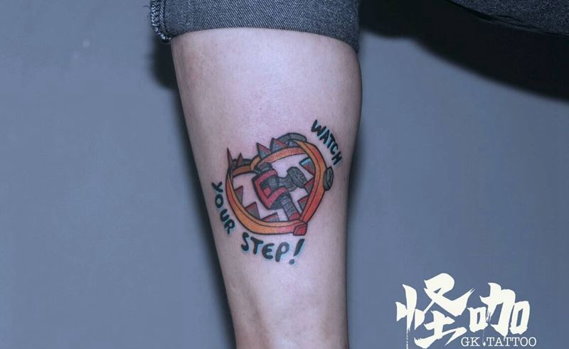 小心你的手！纹身图片_腿部New School纹身图案