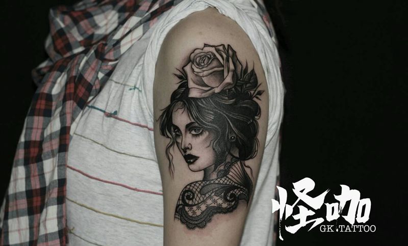 school人物纹身图片_