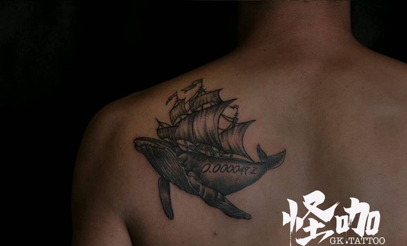 鲸鱼纹身图片_肩部欧美动物原创成品纹身图案