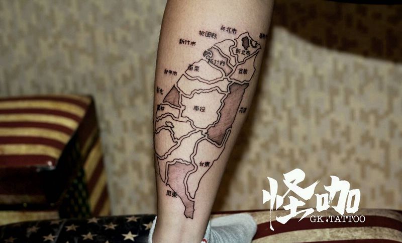 地图纹身图片_腿部纹身图案