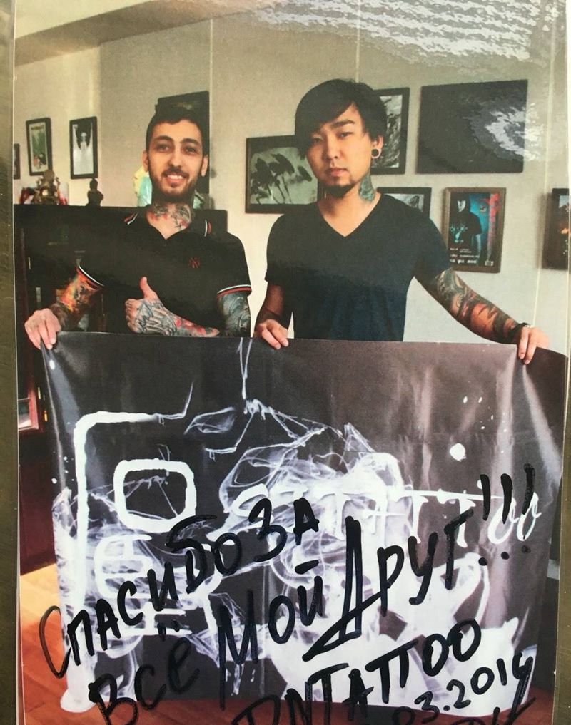 首位俄籍纹身师!纹身图片_