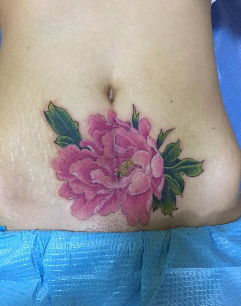 遮盖刨腹产。淡雅牡丹纹身图片_