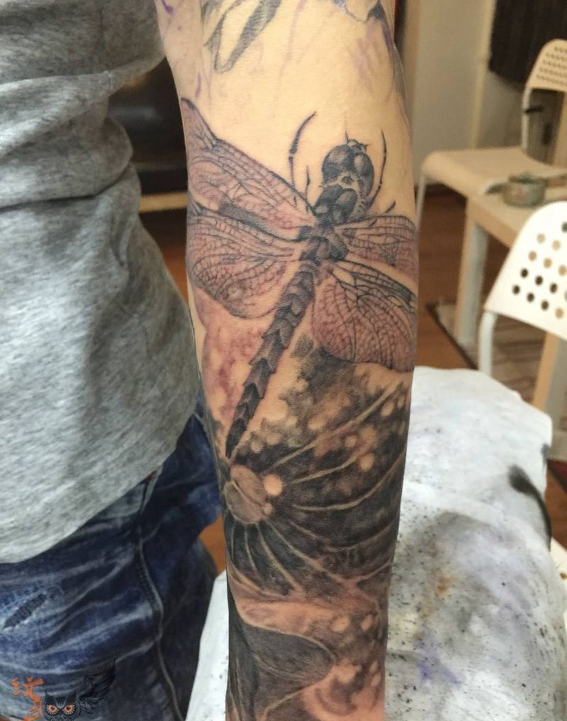 花臂一角纹身图片_