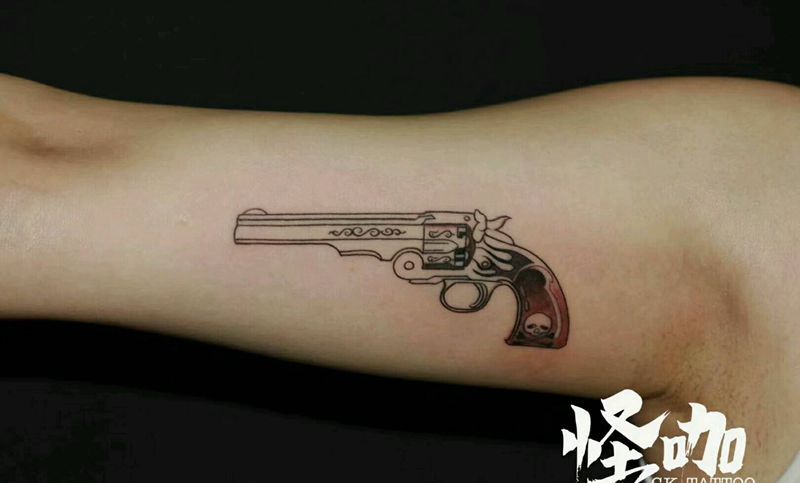 左轮纹身图片_手臂欧美静物原创成品纹身图案