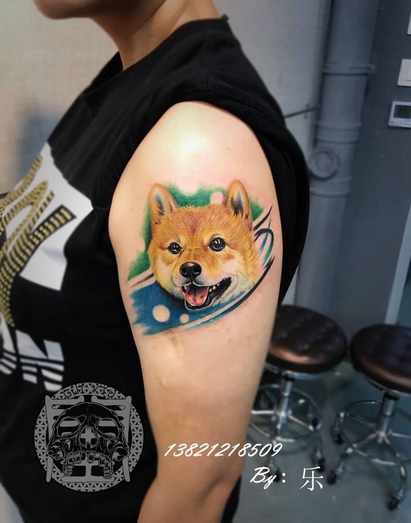 家有爱犬纹身图片_成品肩部手臂欧美写实动物原创纹身图案