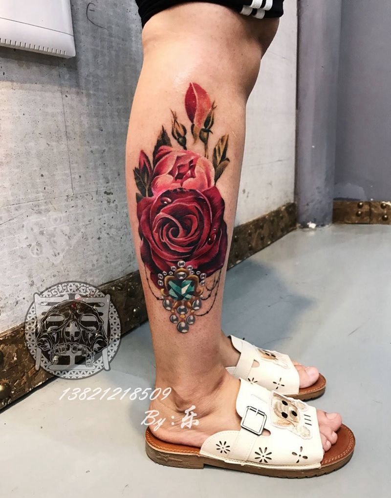 写实花朵纹身图片_成品腿部欧美写实植物静物纹身图案