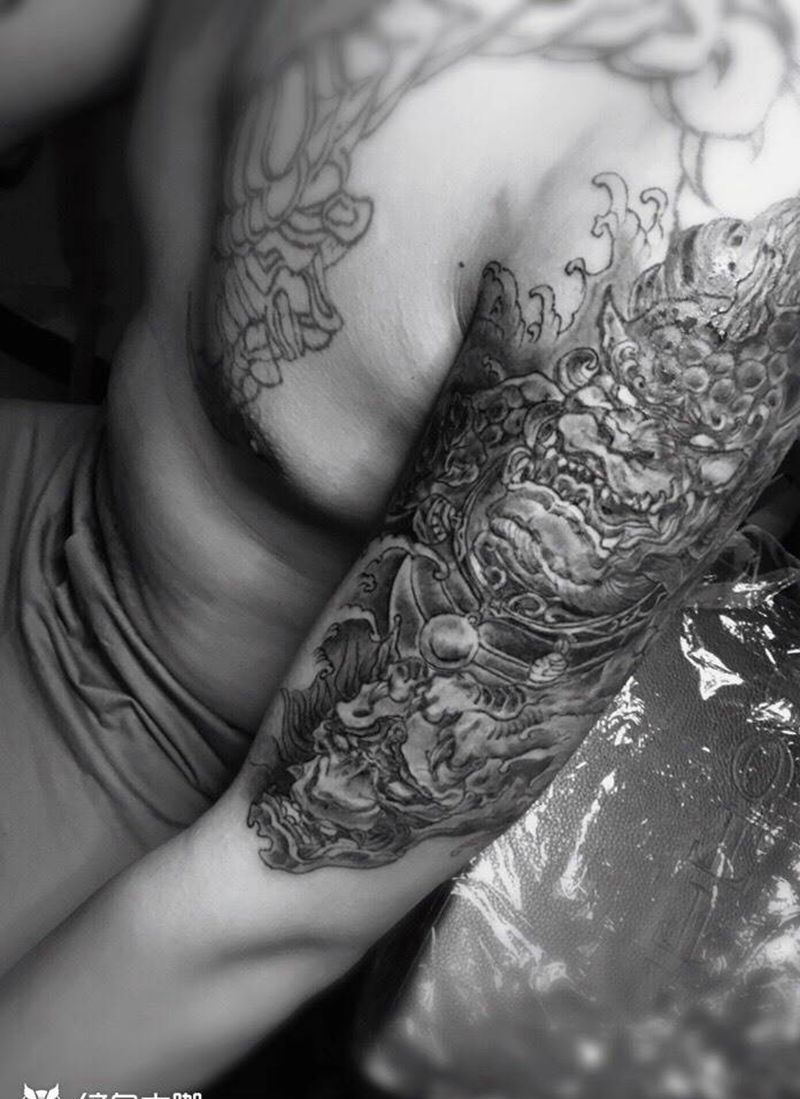 遮盖一个纹身图片_