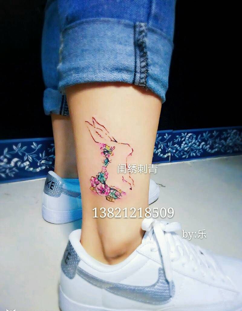 小兔子纹身图片_腿部欧美清新动物成品纹身图案