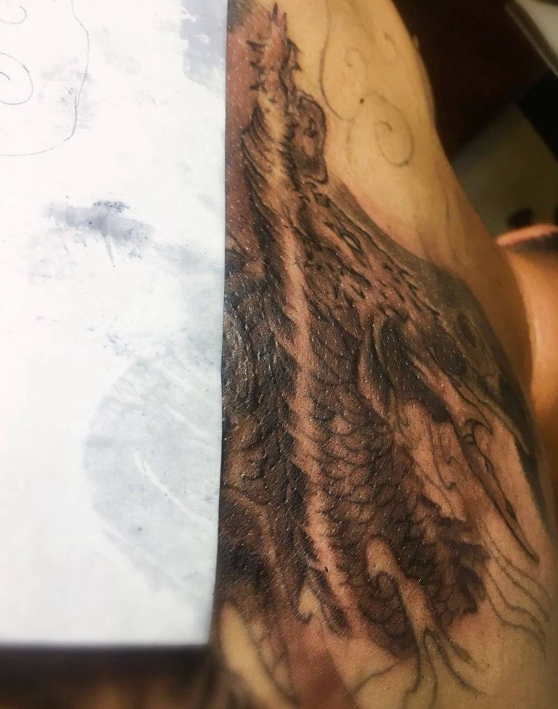 满背细节部位纹身图片_