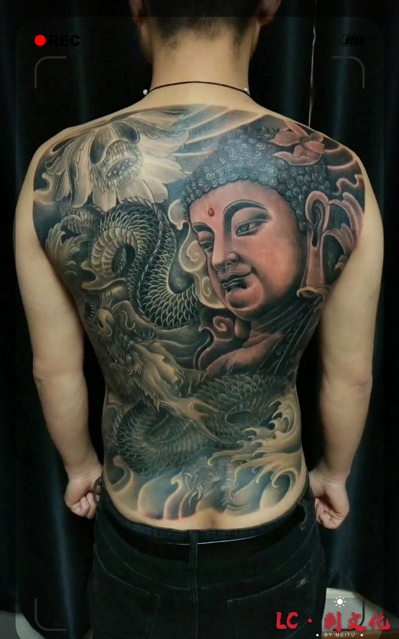 大日如来纹身图片_背部新传统纹身图案