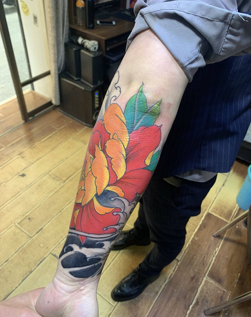 包小臂牡丹花纹身图片_手臂手部新传统老传统纹身图案