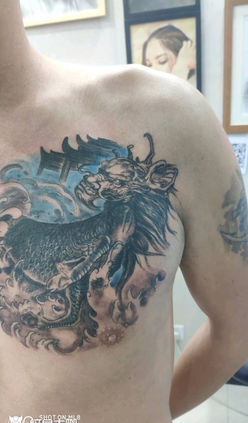 麒麟（遮盖）纹身图片_胸部纹身图案