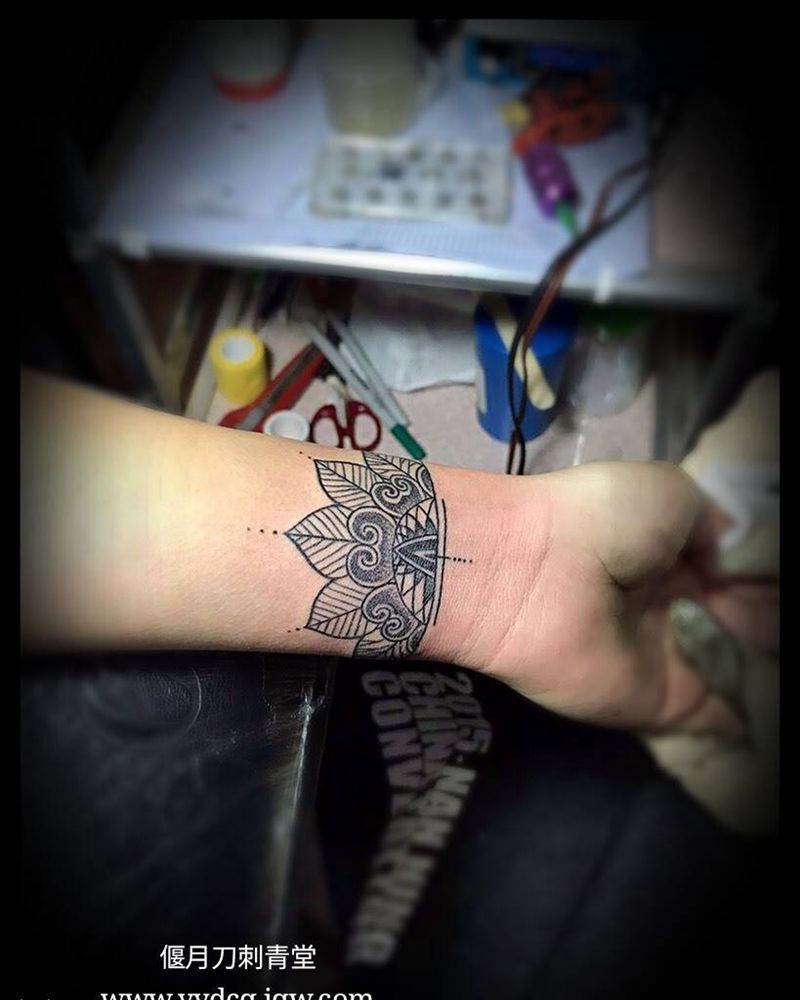 原创梵花小图腾纹身图片_原创欧美手臂成品手稿纹身图案