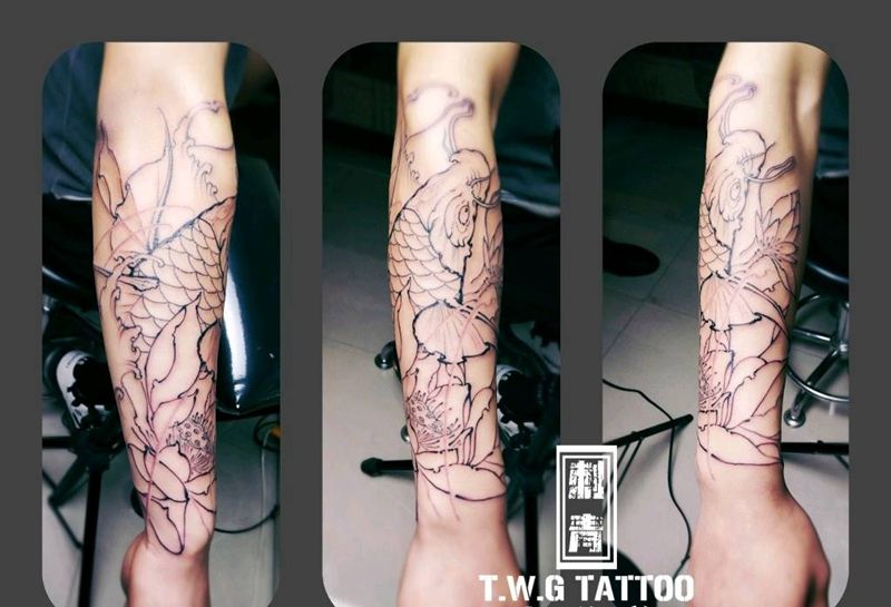 鲤鱼纹身图片_手臂新传统鱼纹身图案