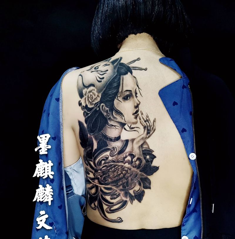 艺伎纹身图片_背部纹身图案