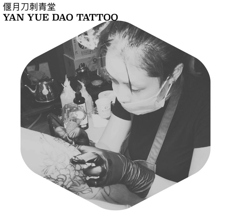 原创翅膀和花纹身图片_原创手稿成品手臂欧美翅膀花纹身图案