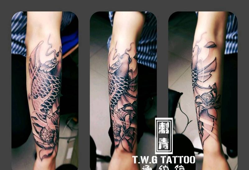 鲤鱼纹身图片_手臂新传统鱼纹身图案