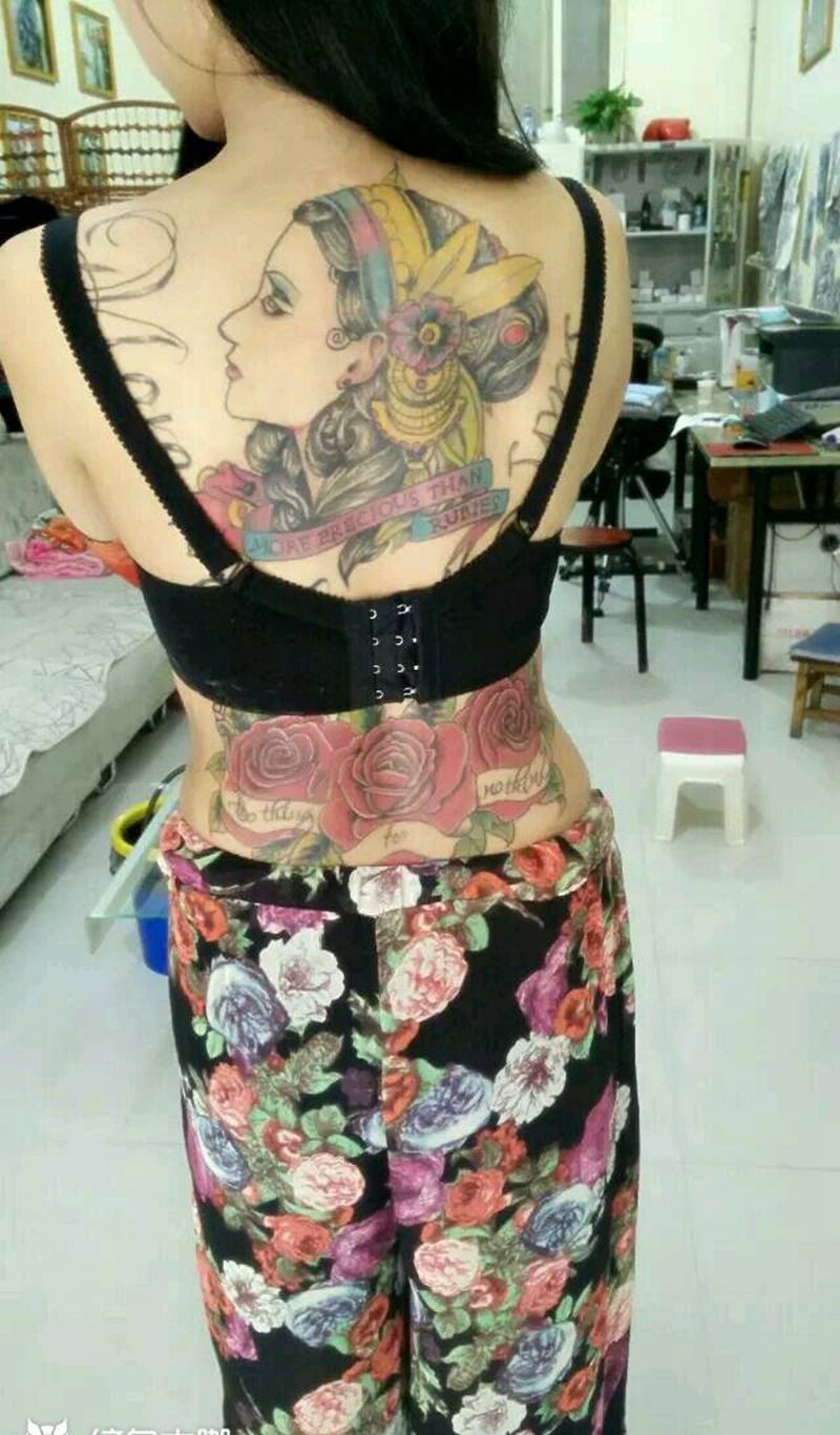 后背纹身图片