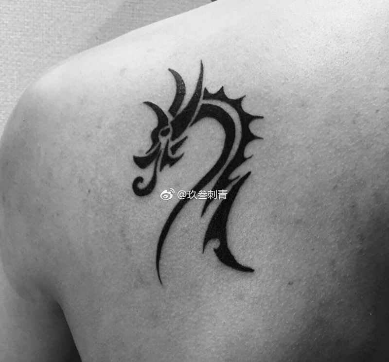龙图腾纹身图片