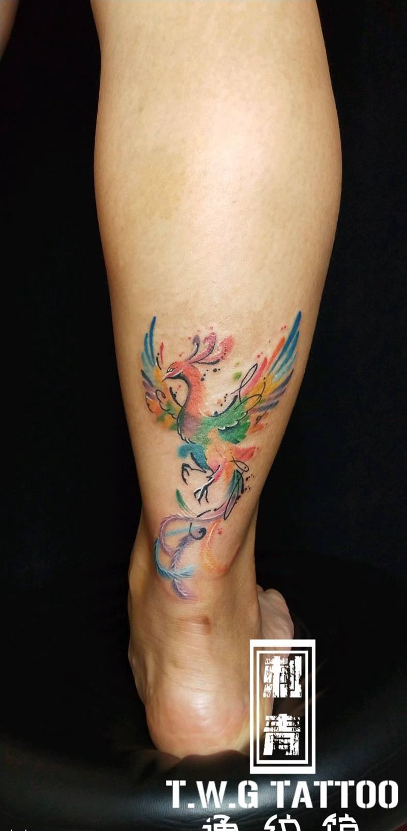 凤凰纹身图片_脚部水墨水墨凤凰纹身图案